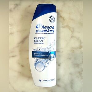 Head and Shoulders Classic Clean Dandruff Shampoo